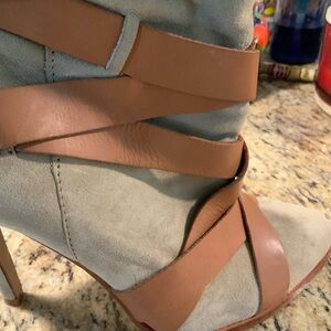 Never Worn Sam Edelman Tan suede leather High Heel Ankle Boots 8.5M